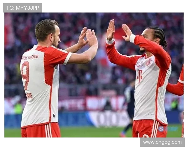 AL晒和拜仁联动:老板菲菲与皮萨罗交换队服 AL晒和拜仁联动:老板菲菲与皮萨罗交换队服