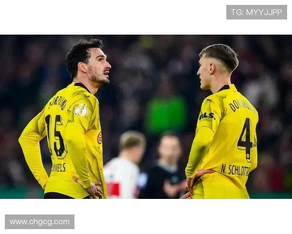 多特考虑施洛特贝克与阿德耶米解约条款问题 正在进行相关讨论 多特考虑施洛特贝克与阿德耶米解约条款问题 正在进行相关讨论