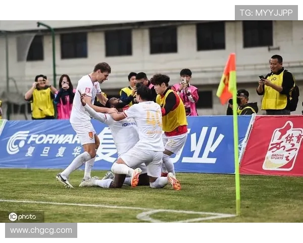 海牛祝贺重庆铜梁龙冲超愿贵部在2026赛季中超中争创佳绩