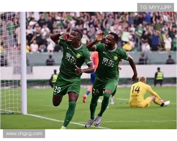 【法比奥帽子戏法】北京国安3-0击败河南，时隔7年再夺足协杯冠军